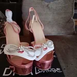 Wild diva platform heels